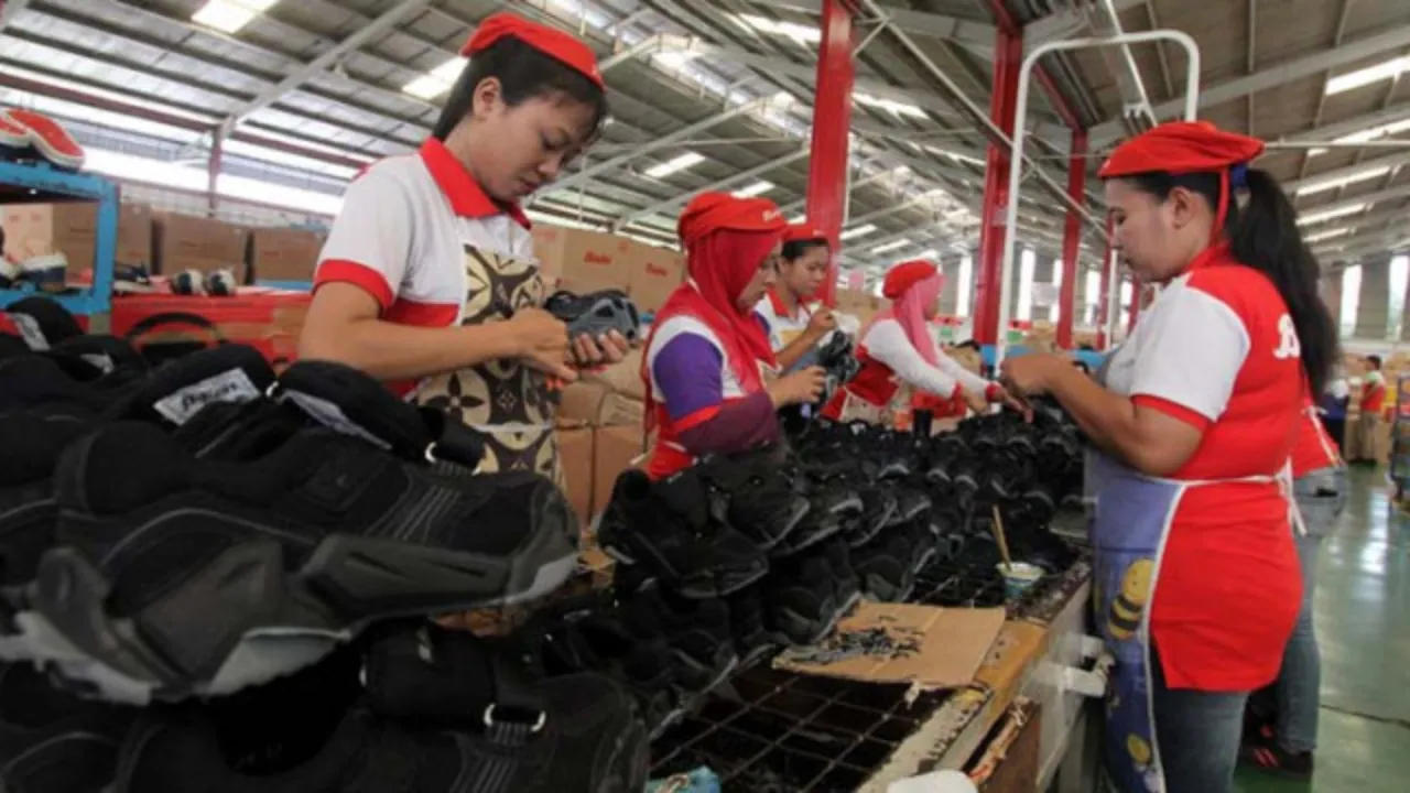 Komitmen Pemerintah dan Tanggung Jawab Perusahaan dalam Menghadapi PHK di Pabrik Sepatu Bata